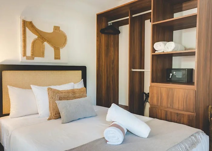 Luxury 2br Retreat With Private Pool & Apartamento *