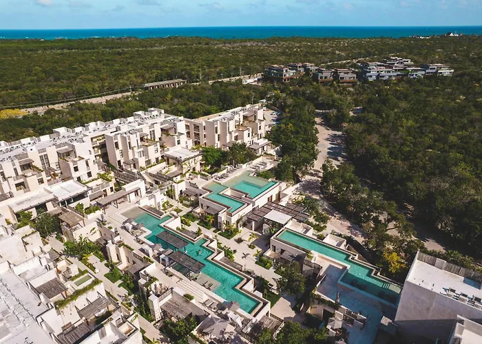 Luxury 2br Retreat With Private Pool & Apartamento Tulum